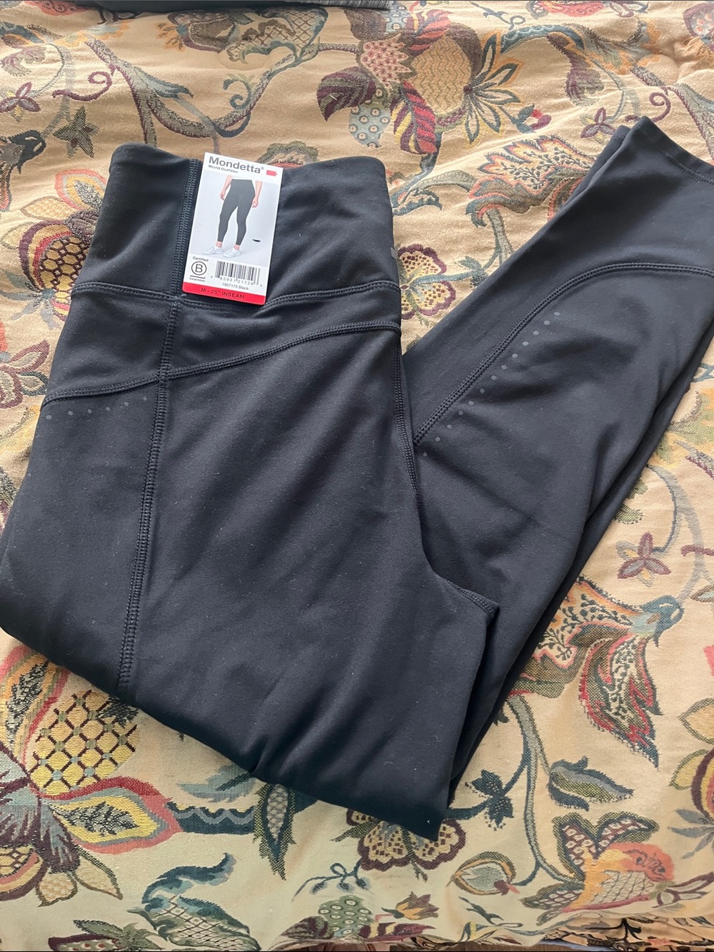 Mondetta Black High-Waist Performance Leggings 
Size Medium